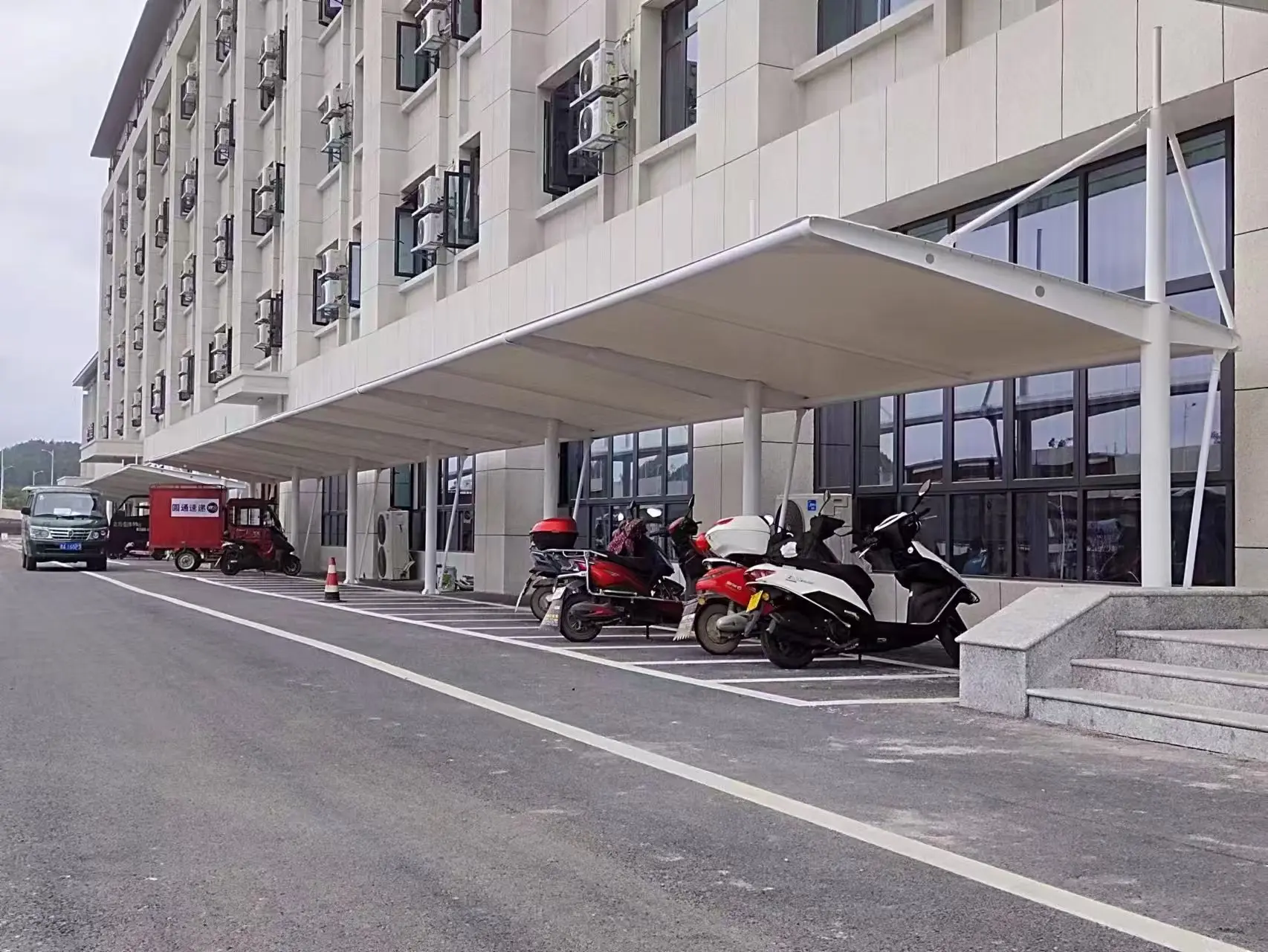 贵州汇川膜结构车棚采购避坑指南，本地源头工厂怎么选？